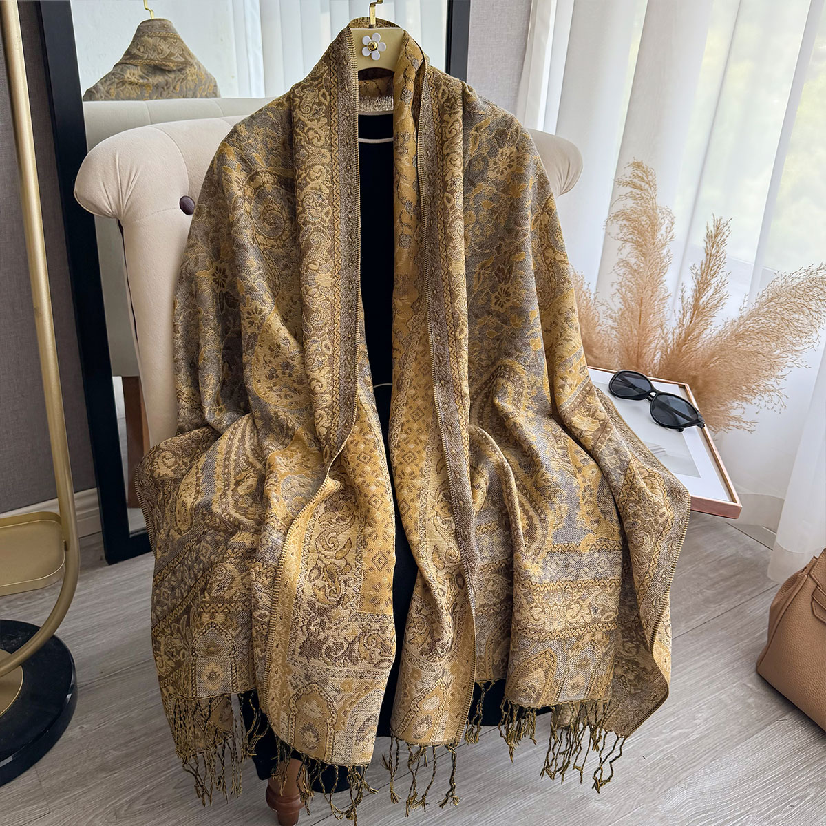 Ethnic Fashion Design - 2025 Nappa Coperta Design Stile Etnico